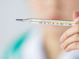 百次甩动无果，揭秘无汞玻璃体温计难题