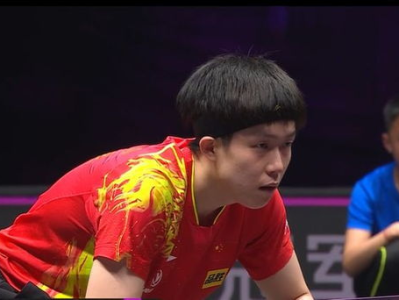 王楚钦不忘旧情，与黄镇廷寒暄情深意重