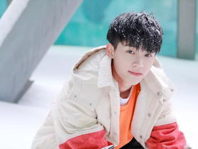 周翊然：描绘一座不下雪城市的诗意人生